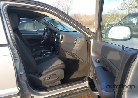 2010 Jeep Grand Cherokee Laredo from USA, damaged, VIN 1J4PR4GK7AC117085